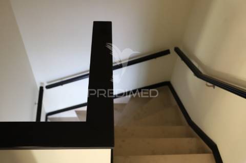 Moradia t2 c/vista mar em condominio com piscina