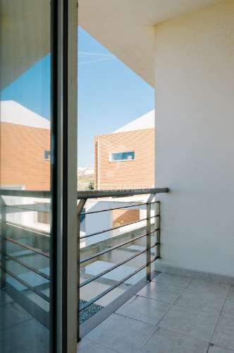 Moradia t2 c/vista mar em condominio com piscina