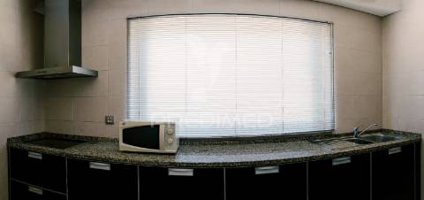 Moradia t2 c/vista mar em condominio com piscina