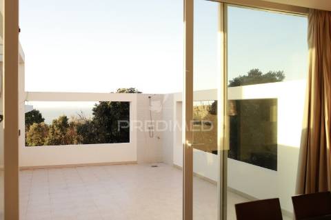 Moradia t2 c/vista mar em condominio com piscina