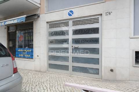 Garagem espaço comercial centro de queluz