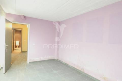 Garagem espaço comercial centro de queluz