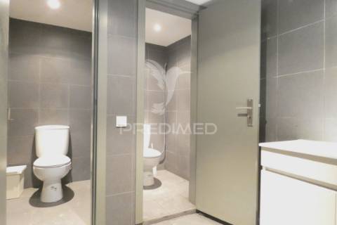 Garagem espaço comercial centro de queluz