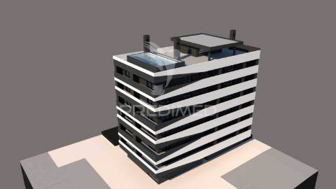 T1 em monte gordo, em edifício na 2ª linha com piscina