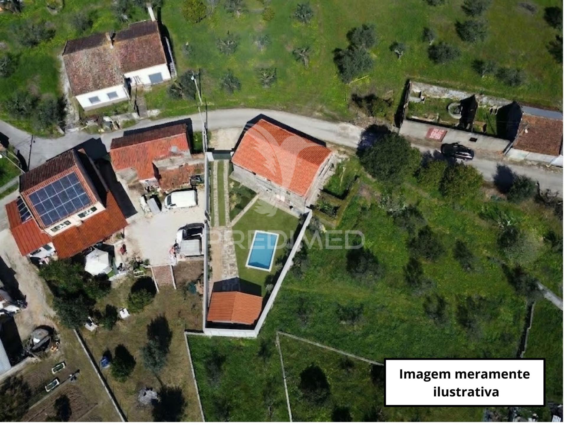 Moradia nova t3 (3 suítes) com charme tradicional a 10 min de tomar!