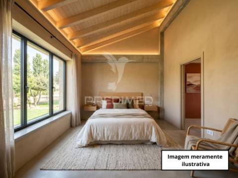 Moradia nova t3 (3 suítes) com charme tradicional a 10 min de tomar!