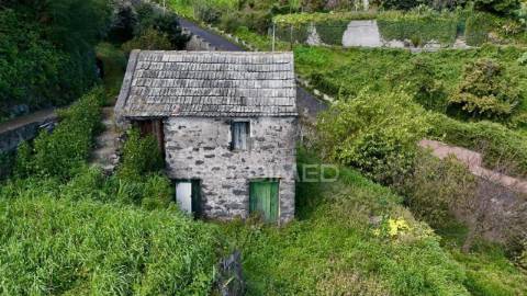 Terreno com 1.930 m² em gaula – excelente exposição solar e grande potencial de construção