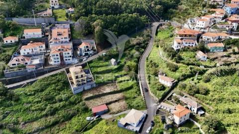 Terreno com 1.930 m² em gaula – excelente exposição solar e grande potencial de construção