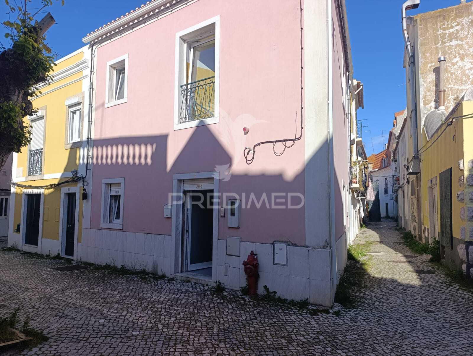 Moradia para arrendar em setúbal  - mobilada e equipada