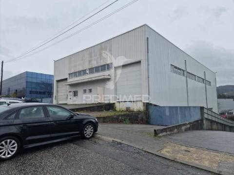 Procura espaço amplo para o seu negócio? temos o local ideal!
