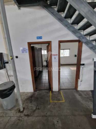 Procura espaço amplo para o seu negócio? temos o local ideal!