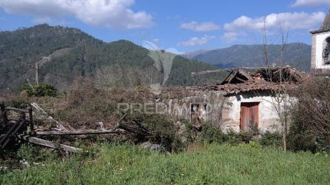 Moradia t4 para restauro, rio caldo gerês