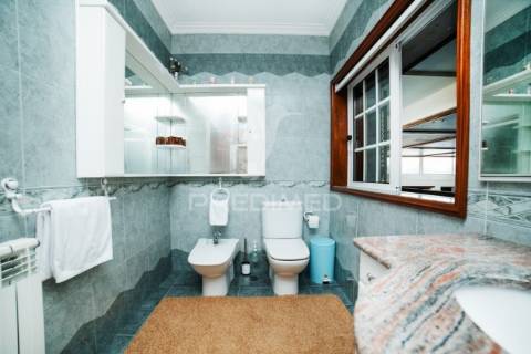 Moradia senhorial t5 com piscina e excelentes áreas – propriedade de prestígio, barcelos