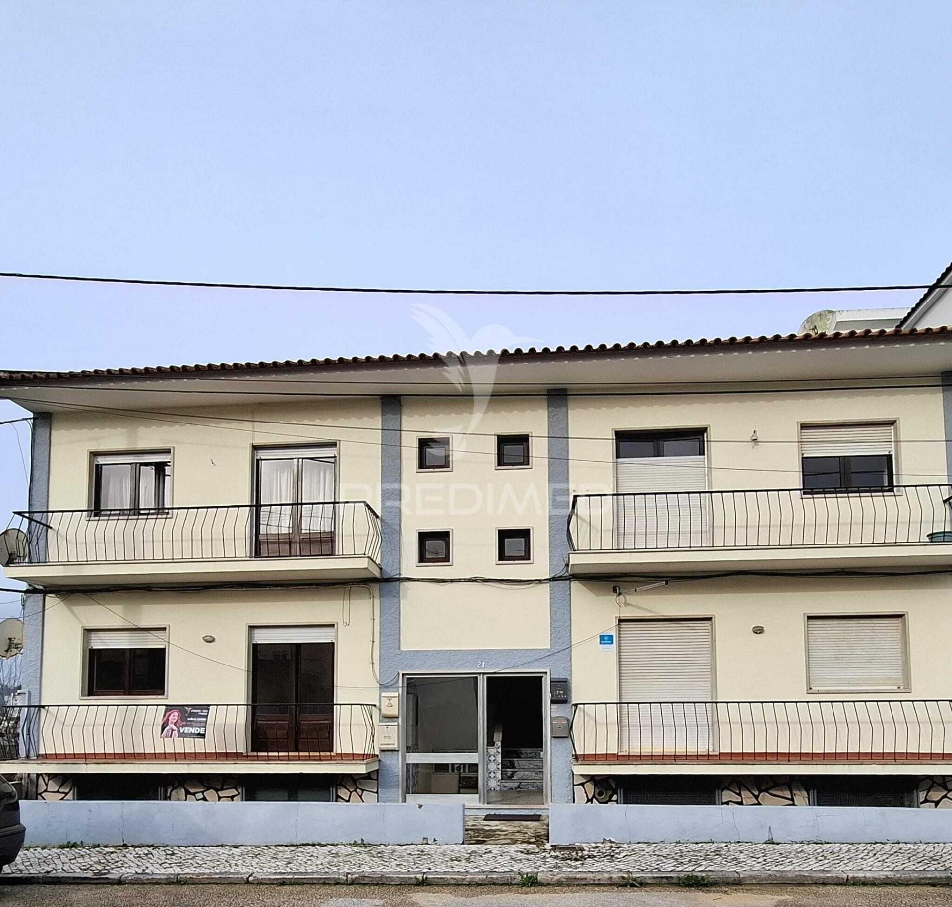 Apartamento t2 , ideal para investimento.