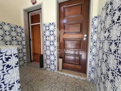 Apartamento t2 , ideal para investimento.