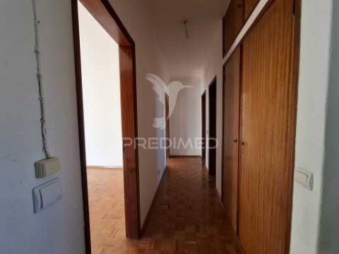 Apartamento t2 , ideal para investimento.