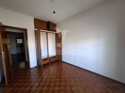 Apartamento t2 , ideal para investimento.