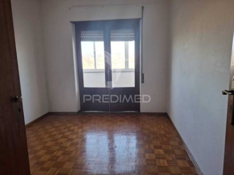 Apartamento t2 , ideal para investimento.