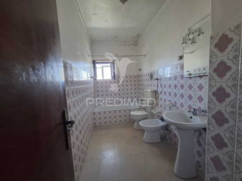 Apartamento t2 , ideal para investimento.