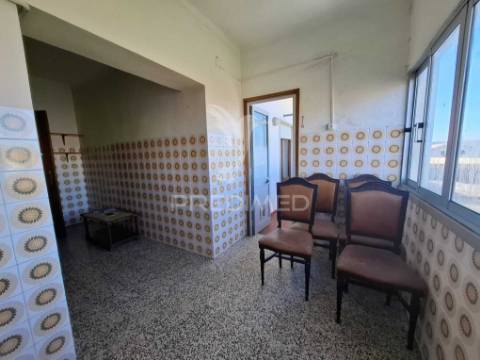 Apartamento t2 , ideal para investimento.