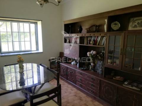 Fantástica moradia bi-familiar em vidais  privacidade, espaço e natureza!