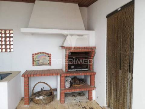 Fantástica moradia bi-familiar em vidais  privacidade, espaço e natureza!