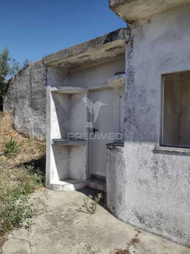 Terreno urbano com 1.560 m2 em alpiarça, santarém.