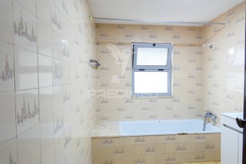 Moradia geminada t3 com logradouro  em muge