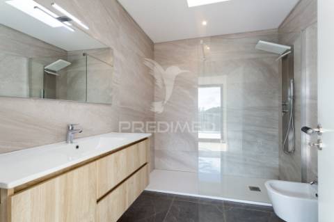 ✨elegante moradia geminada t3 em oeiras/leceia✨