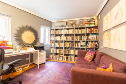 Apartamento t2 com parqueamento, piscina e jardim- rua das farinhas - santa maria maior - lisboa - 998.000€