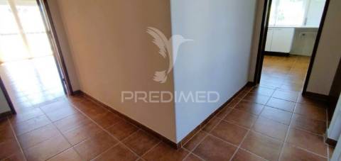 Moradia t2 remodela em arruda dos vinhos