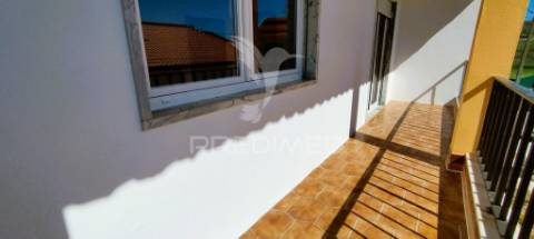 Moradia t2 remodela em arruda dos vinhos