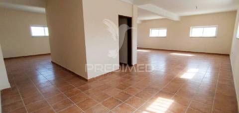 Moradia t2 remodela em arruda dos vinhos