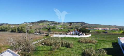 Moradia t2 remodela em arruda dos vinhos