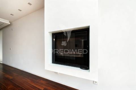 Penthouse t3 de luxo no centro de barcelos — avenida nuno álvares pereira