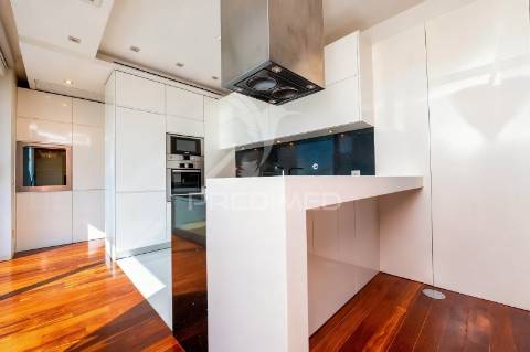 Penthouse t3 de luxo no centro de barcelos — avenida nuno álvares pereira