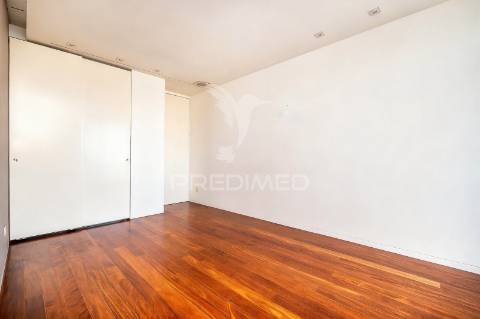 Penthouse t3 de luxo no centro de barcelos — avenida nuno álvares pereira