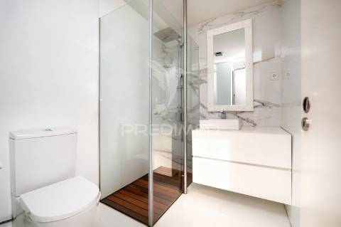 Penthouse t3 de luxo no centro de barcelos — avenida nuno álvares pereira