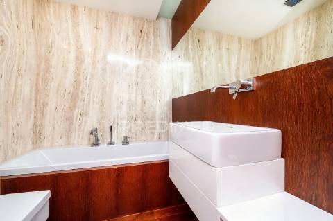 Penthouse t3 de luxo no centro de barcelos — avenida nuno álvares pereira