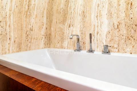 Penthouse t3 de luxo no centro de barcelos — avenida nuno álvares pereira