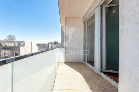 Penthouse t3 de luxo no centro de barcelos — avenida nuno álvares pereira