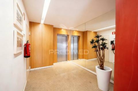 Penthouse t3 de luxo no centro de barcelos — avenida nuno álvares pereira