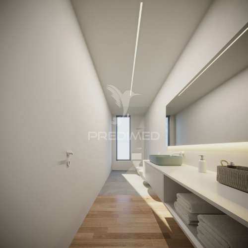 Moradia independente t4 aroeira