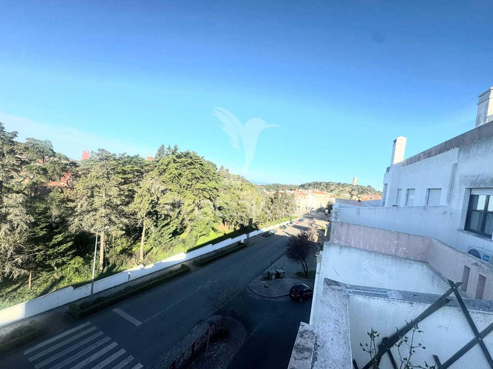 Duplex t4 com garagem e terraço,santiago do cacém.