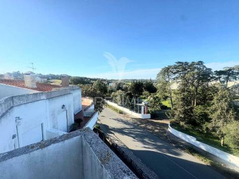 Duplex t4 com garagem e terraço,santiago do cacém.