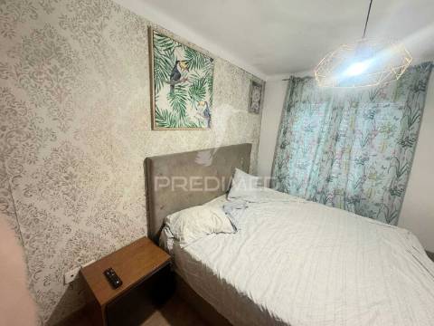 Duplex t4 com garagem e terraço,santiago do cacém.