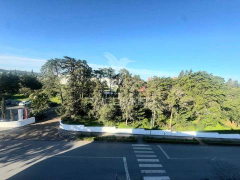 Duplex t4 com garagem e terraço,santiago do cacém.