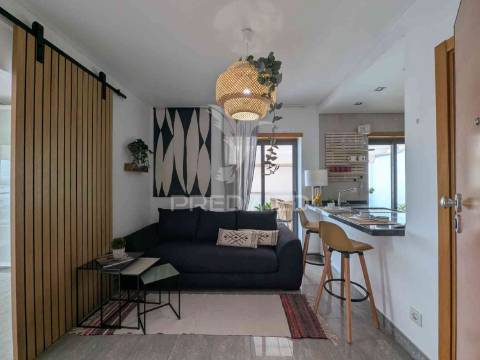 Magnífico t1, central, com um terraço, vista rio e garagem