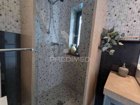 Magnífico t1, central, com um terraço, vista rio e garagem