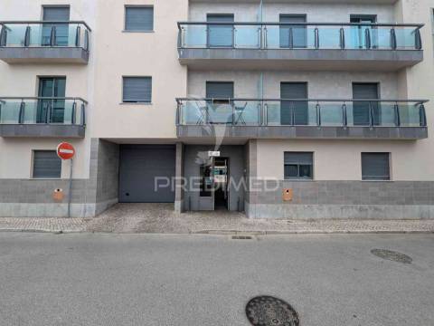 Magnífico t1, central, com um terraço, vista rio e garagem